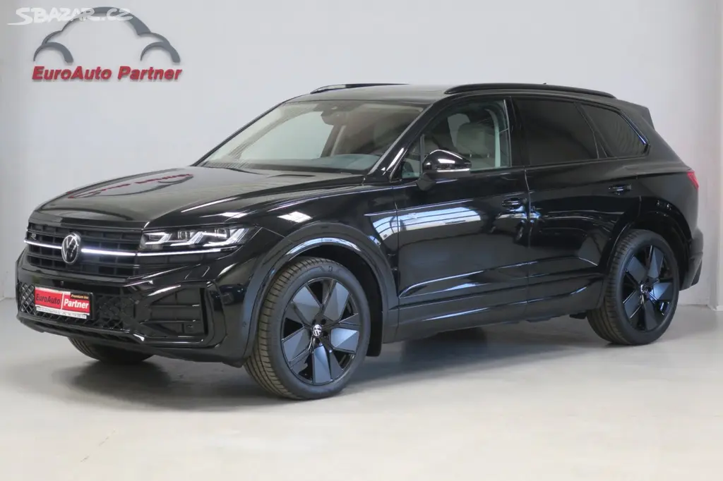 Volkswagen Touareg, R-LINE 3,0TDI 210kW TOP VÝBAVA